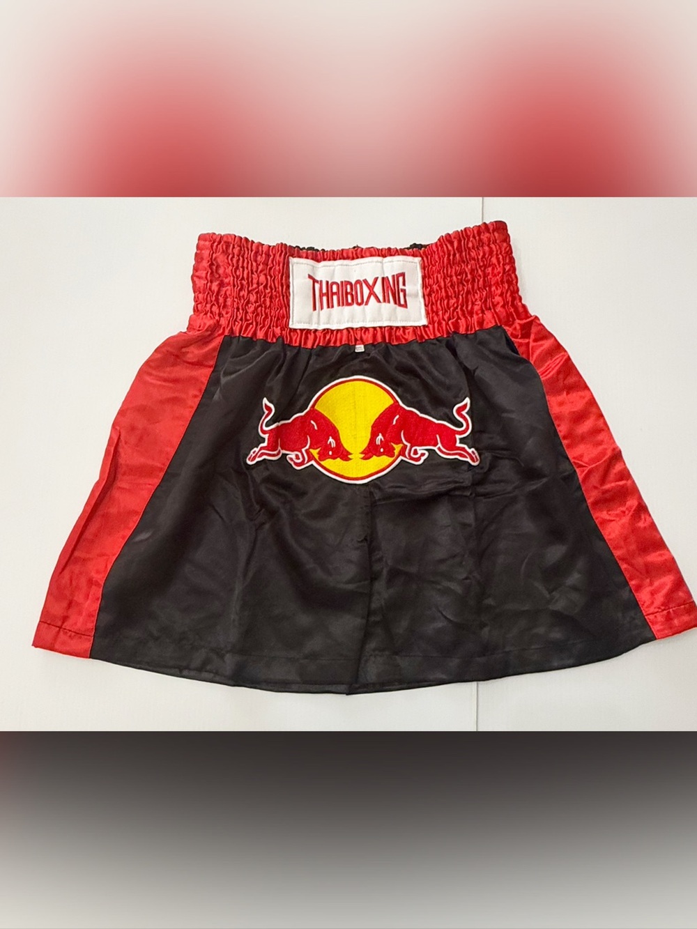 Thaiboxing Redbull Muay Thai Shorts Black Red